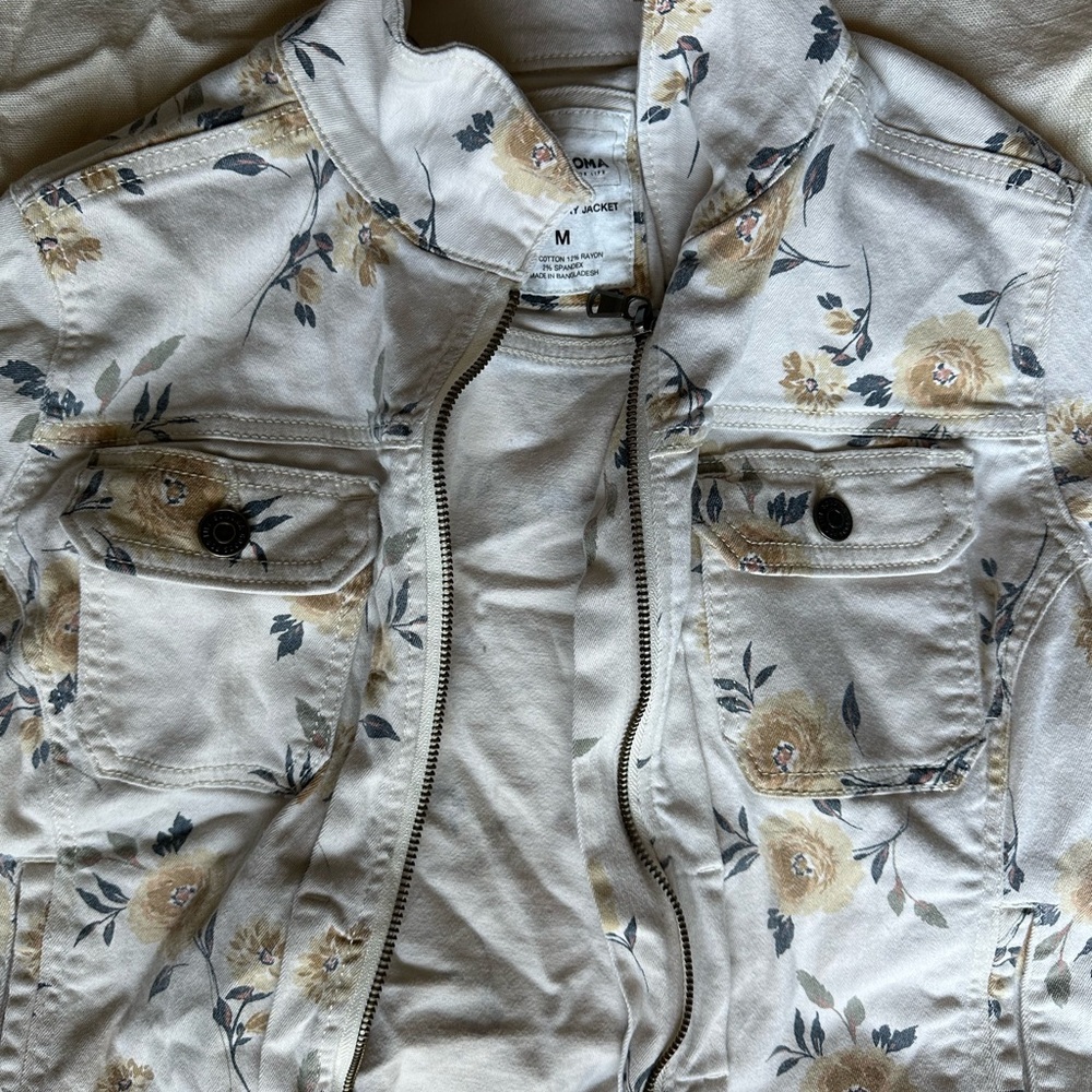 Flower Jacket - Picture 2 of 2